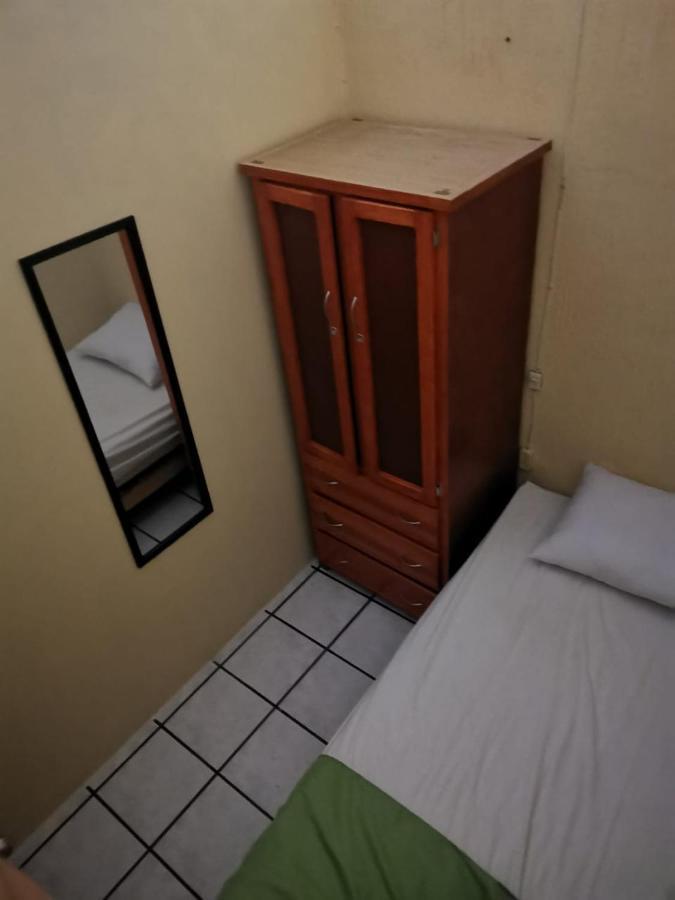 Hostal Guadalajara Exterior foto