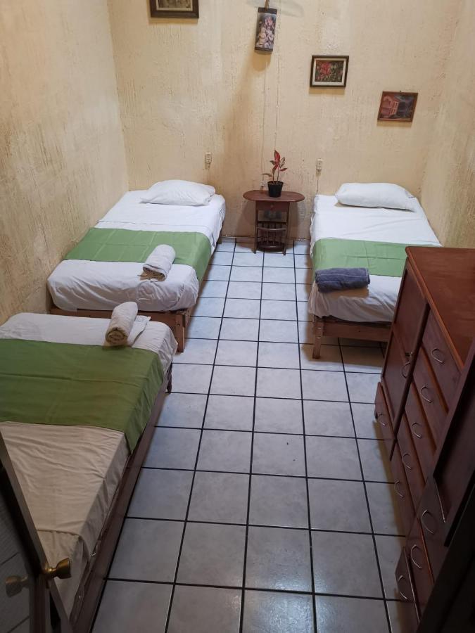 Hostal Guadalajara Exterior foto